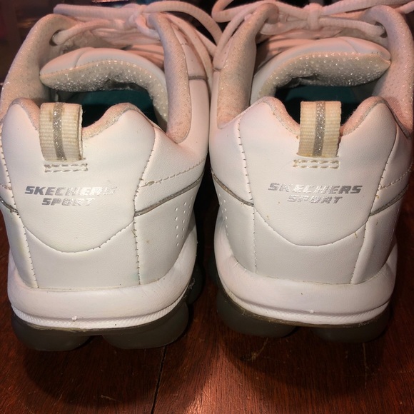 Skechers Woman’s Skech Air Sneakers Athletic Shoes Sz 10US White /Knobby Bottoms - Picture 6 of 6